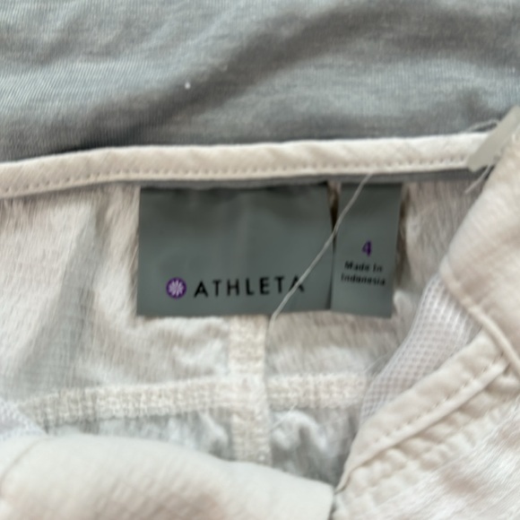 Athleta Trekkie Cargo Short 4" White | 4 - Picture 4 of 6